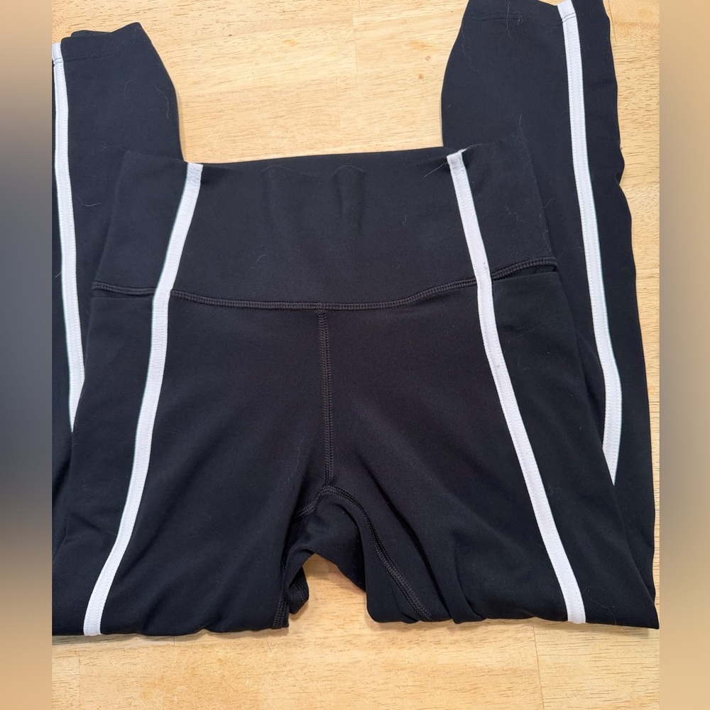 A lot of 5 under Armour leggings